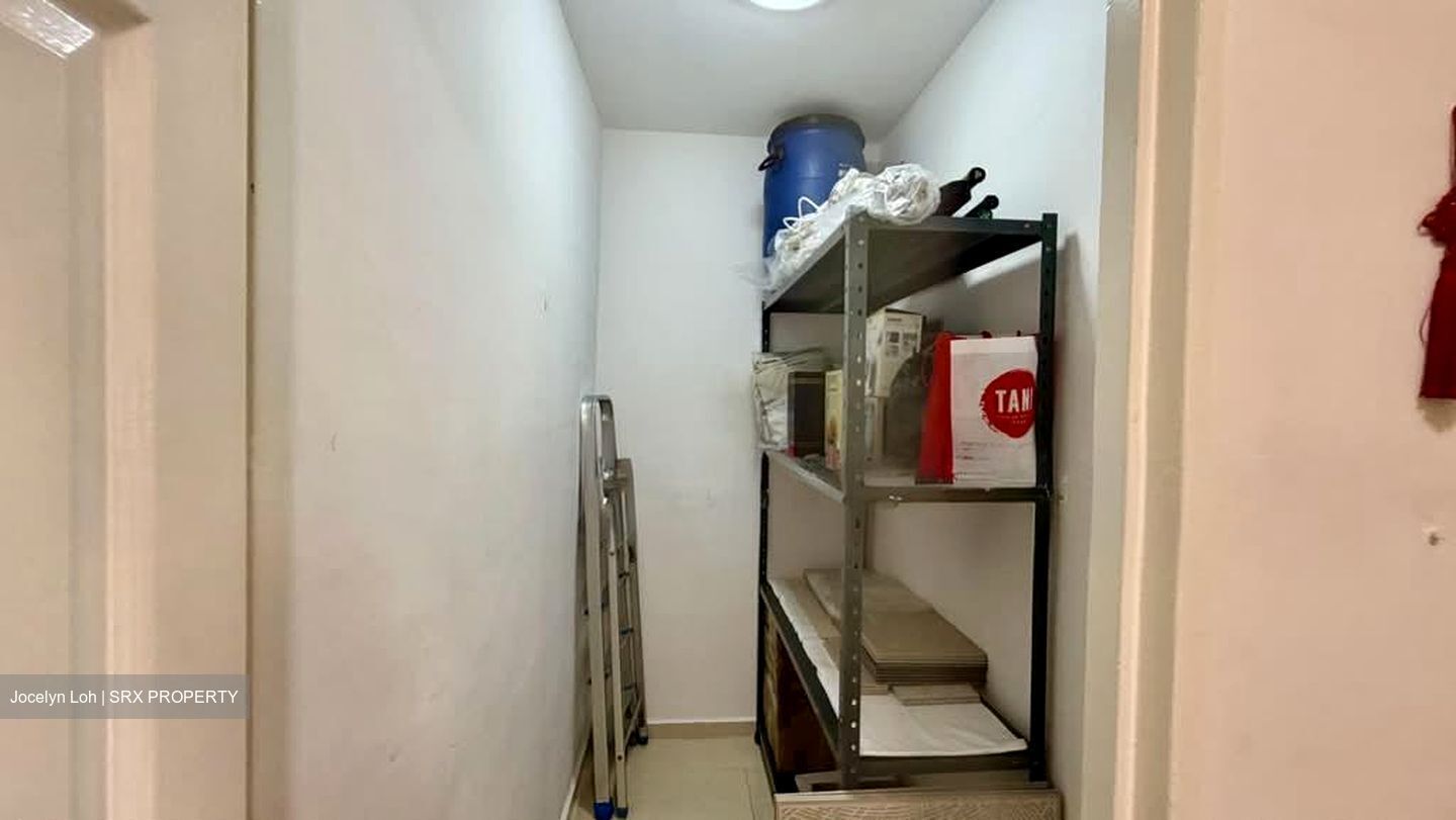 Blk 213 Bukit Batok Street 21 (Bukit Batok), HDB 4 Rooms #563780901